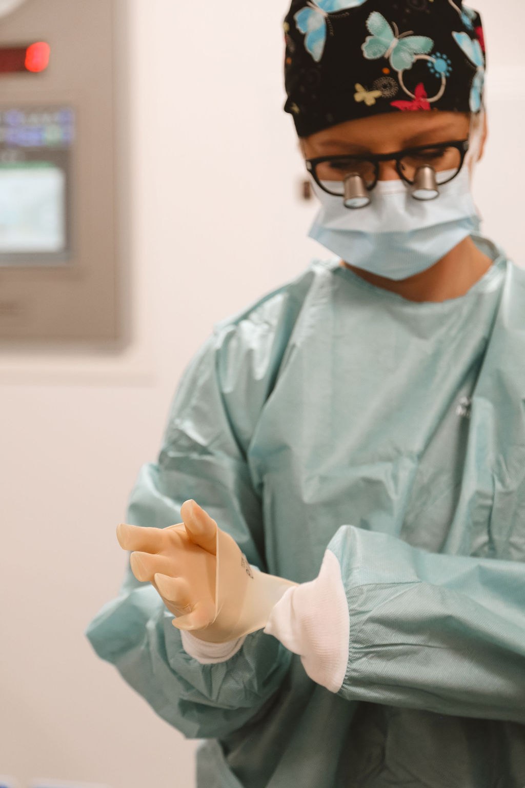 Scrubbing in ahead of a procedure